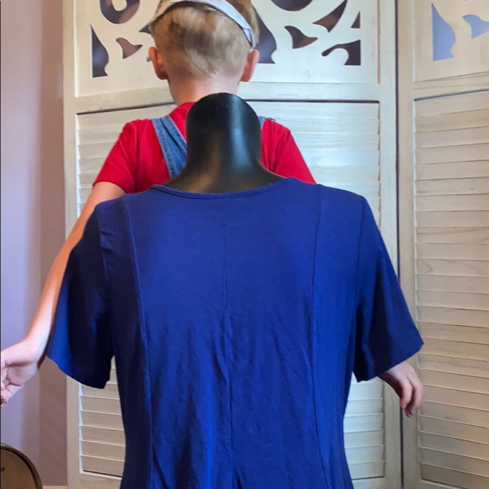 Flare bottom tee 🦋 - Picture 8 of 10